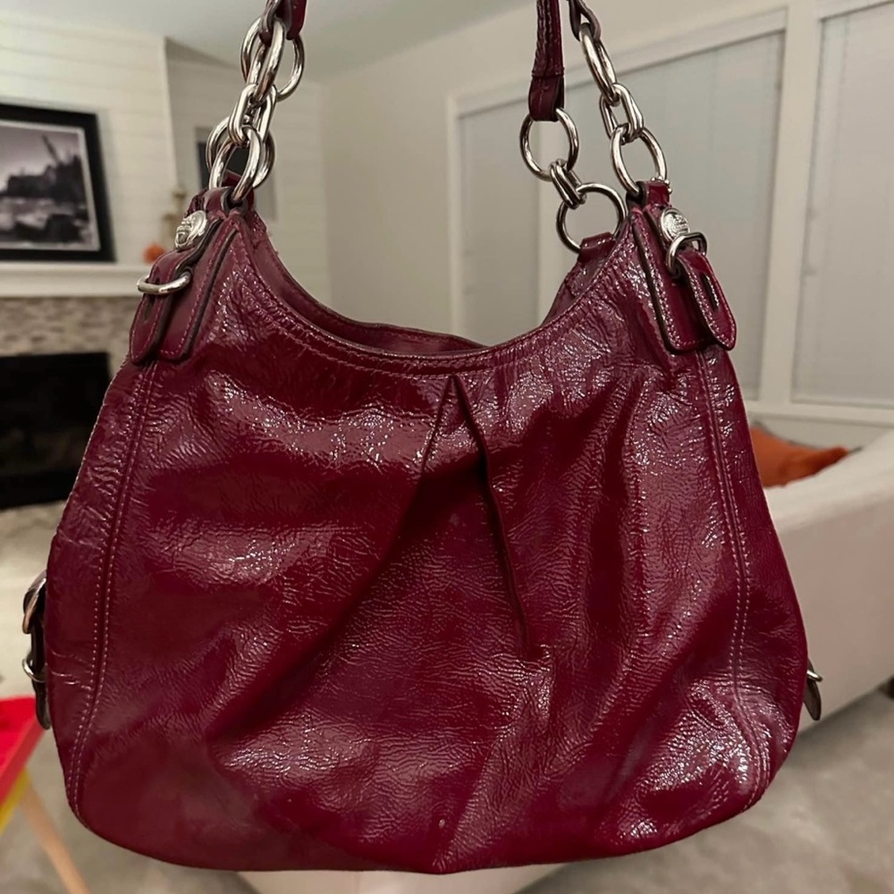 Coach 15734 Madison Maggie Mia RARE Y2K Cranberry Patent Leather Shoulder Bag